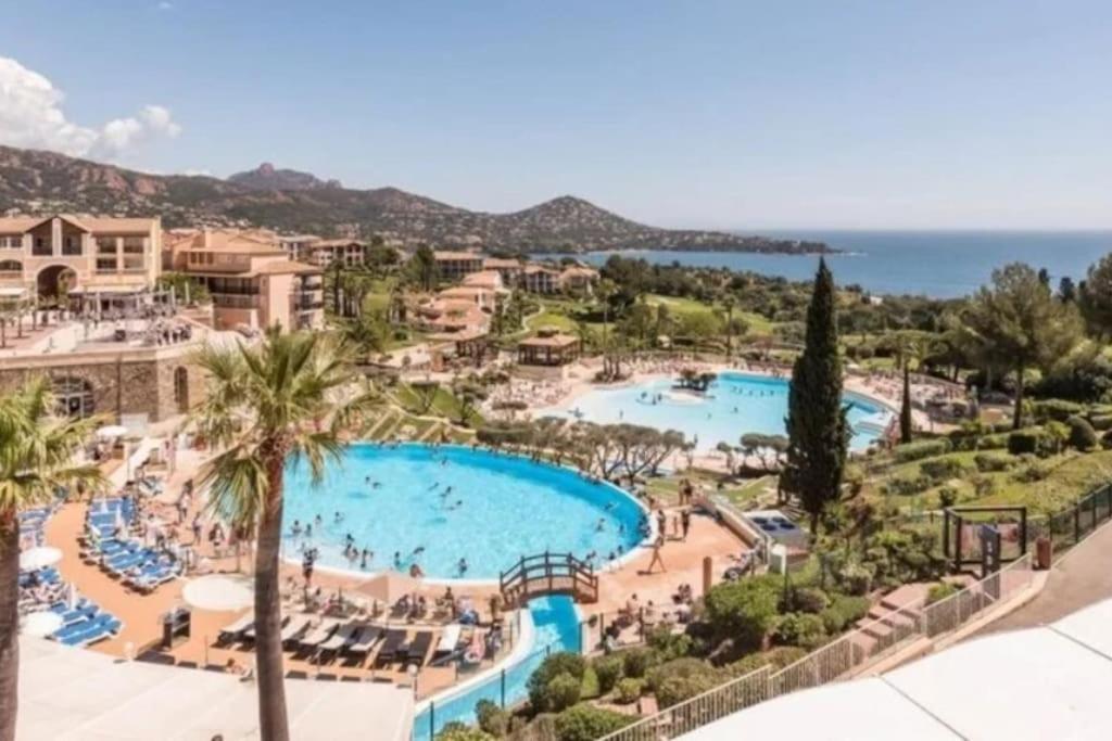 Superbe Appartement Village Cap Esterel 4P Climatise Saint-Raphaël 外观 照片