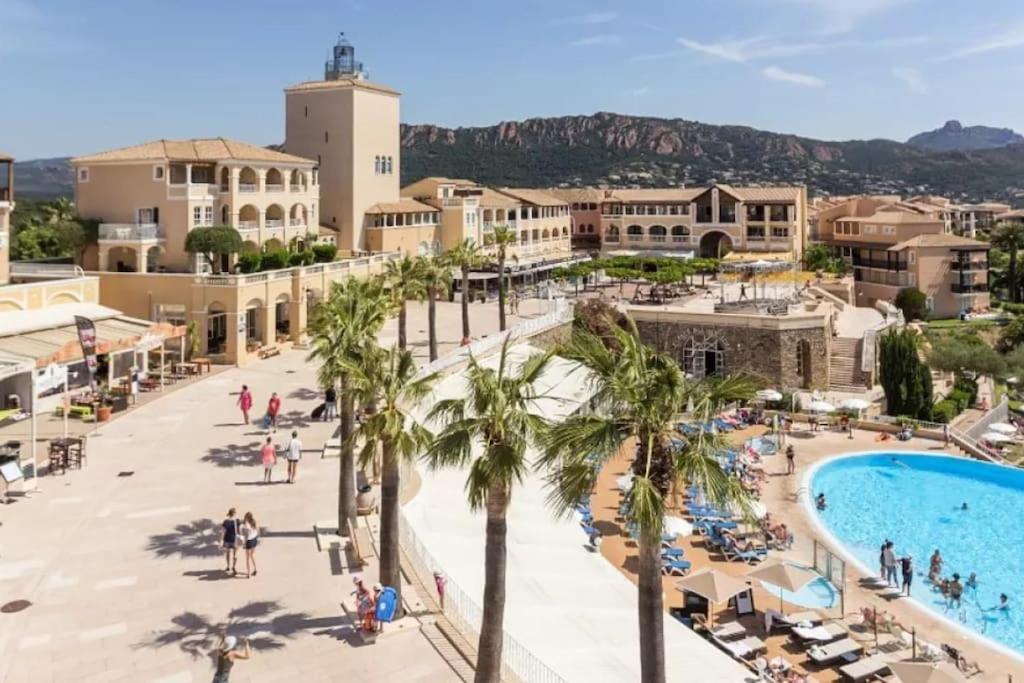 Superbe Appartement Village Cap Esterel 4P Climatise Saint-Raphaël 外观 照片