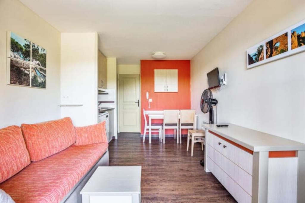 Superbe Appartement Village Cap Esterel 4P Climatise Saint-Raphaël 外观 照片
